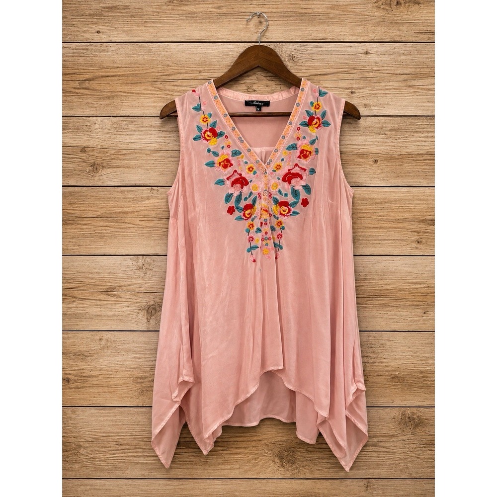 Andree by Unit Womens 1X Pink Embroidered Floral Tunic Top Boho Handkerchief Hem